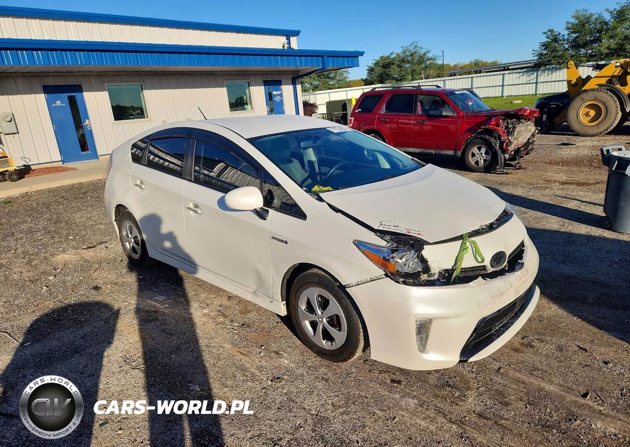 2015 Toyota Prius Two VIN:JTDKN3DU5F1926535 - 4
