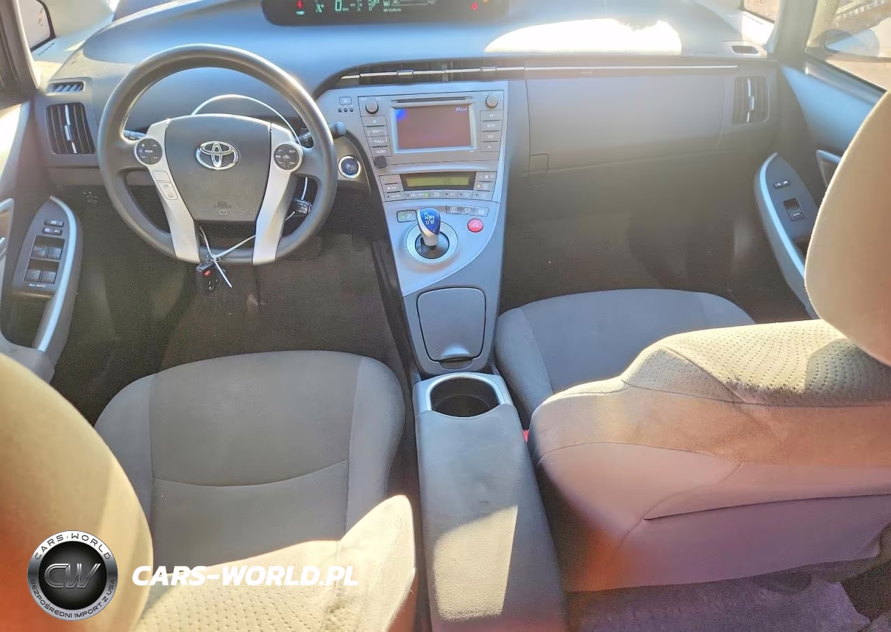 2015 Toyota Prius Two VIN:JTDKN3DU5F1926535 - 8