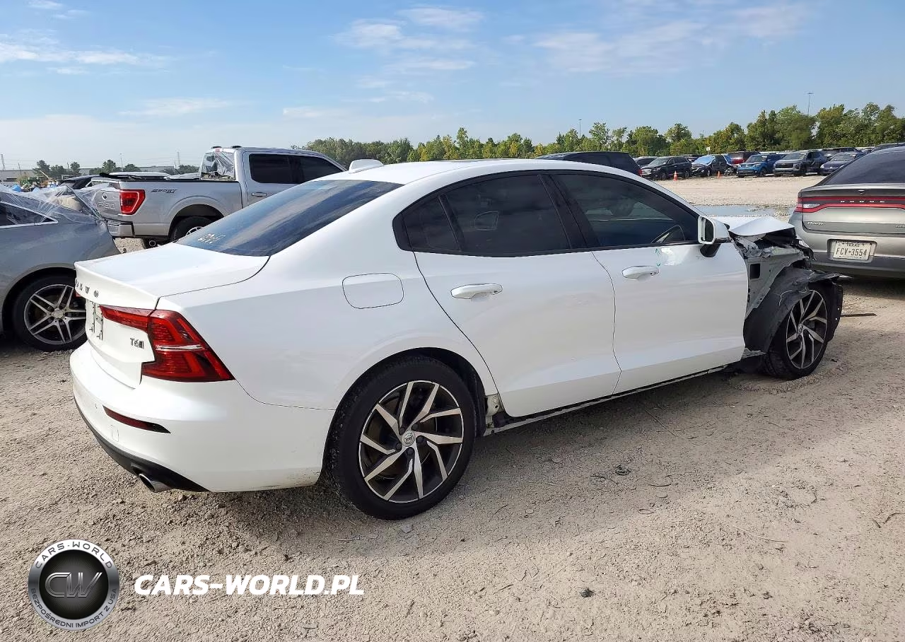 2019 Volvo S60 T6 Momentum VIN:7JRA22TK7KG015601 - 3