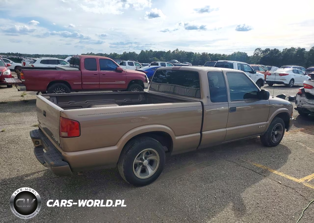 2003 Chevrolet S Truck S10 VIN:1GCCS19X838124942 - 3