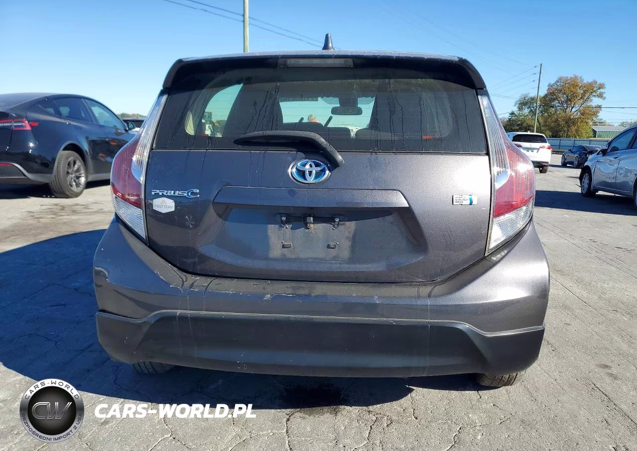 2017 Toyota Prius C Two VIN:JTDKDTB3XH1594561 - 6