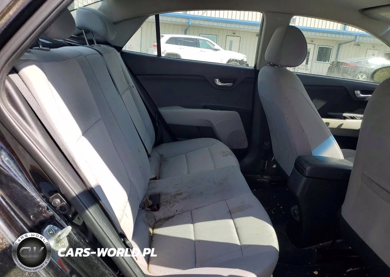 2018 Kia Rio S VIN:3KPA24AB7JE144126 - 10