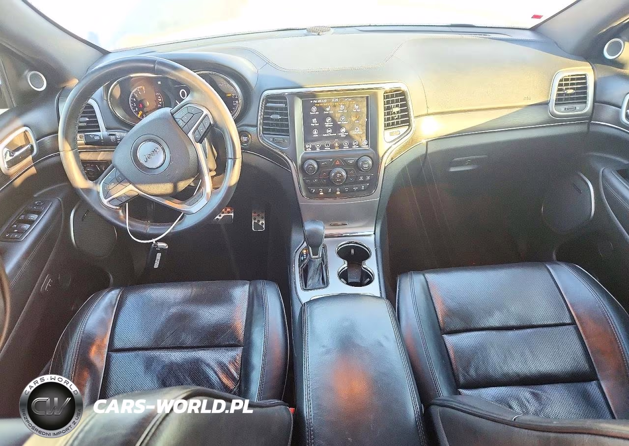 2018 Jeep Grand Cherokee Overland VIN:1C4RJFCG2JC503867 - 8