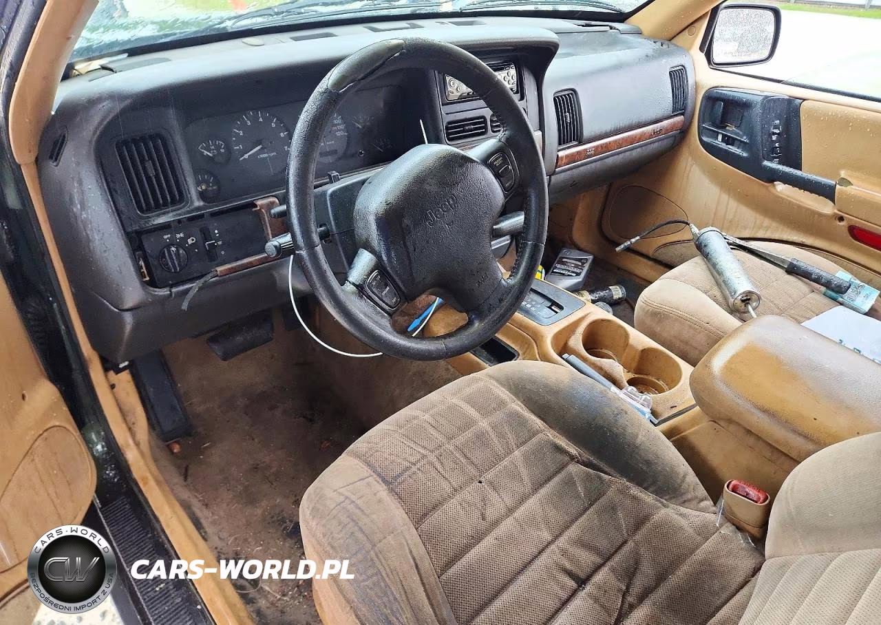 1997 Jeep Grand Cherokee Laredo VIN:1J4FX58S7VC724129 - 8