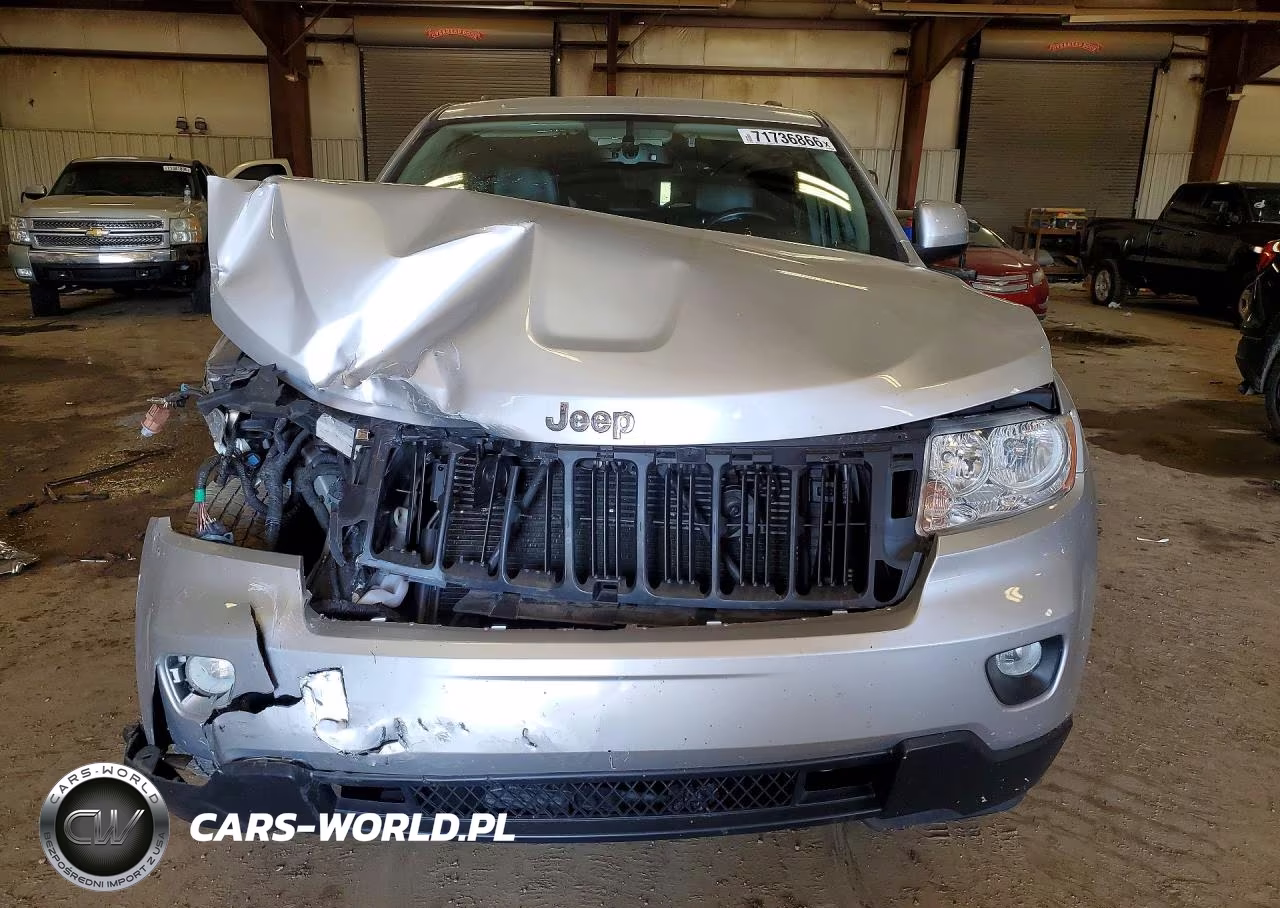 2013 Jeep Grand Cherokee Laredo VIN:1C4RJFAG6DC548849 - 5