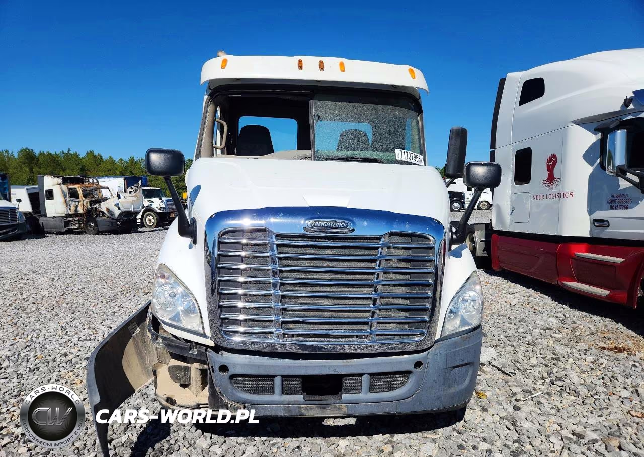 2014 Freightliner Cascadia Semi Truck VIN:1FUJGBDV4ELFK7039 - 5