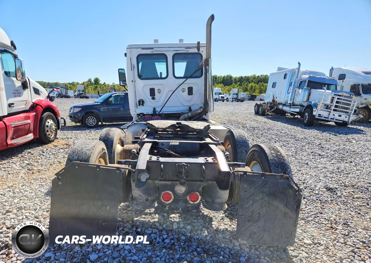 2014 Freightliner Cascadia Semi Truck VIN:1FUJGBDV4ELFK7039 - 6
