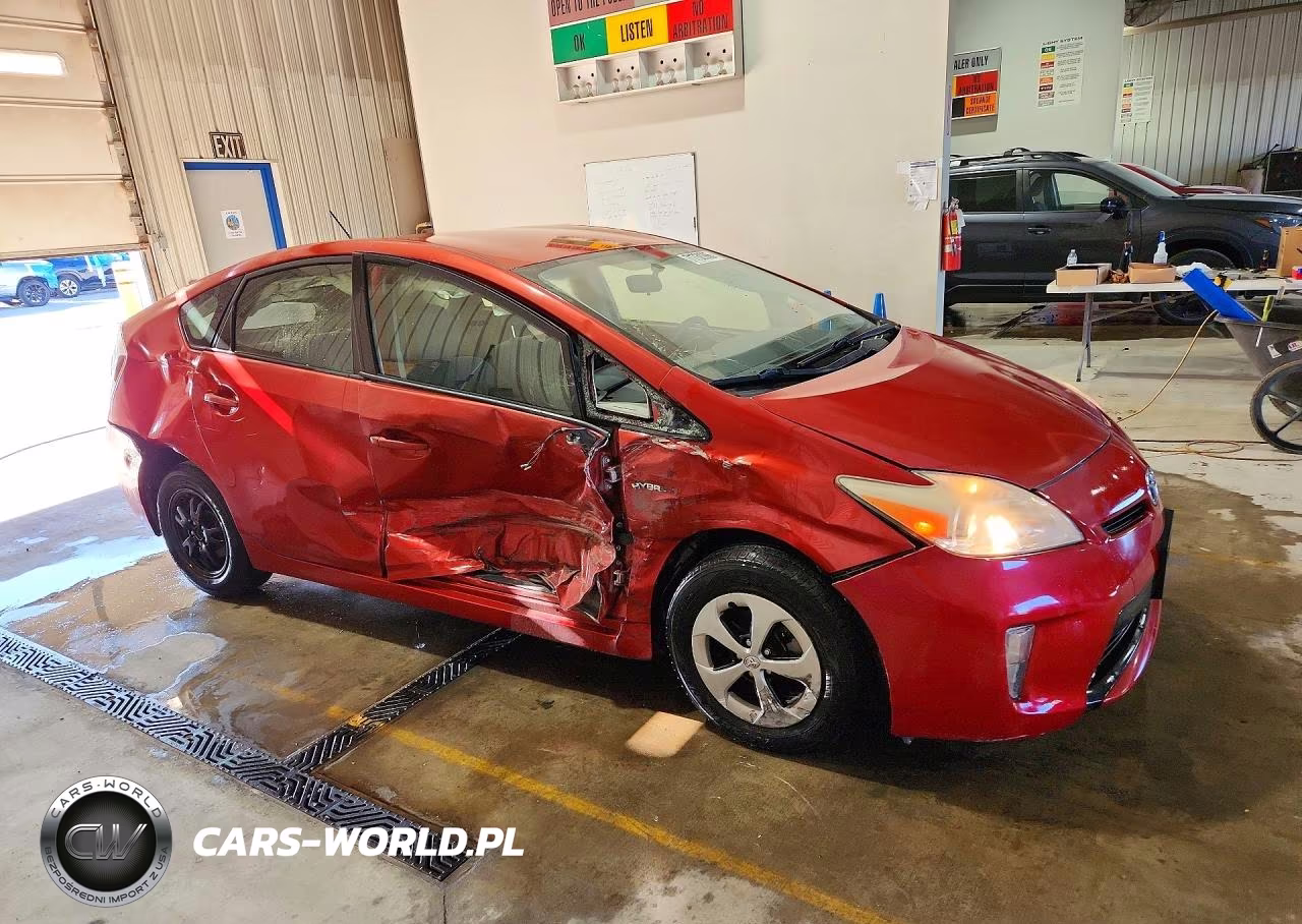 2013 Toyota Prius Three VIN:JTDKN3DU6D1733405 - 4