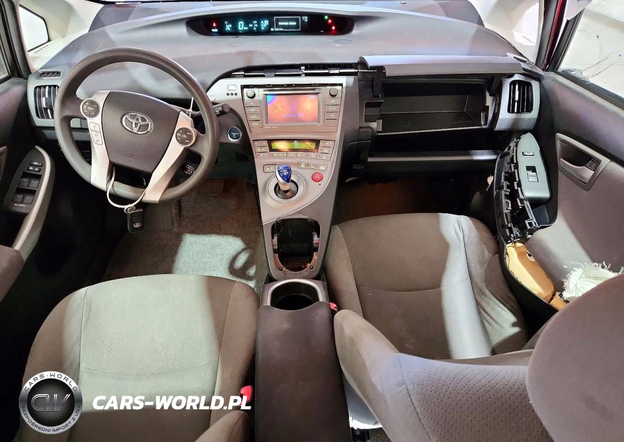 2013 Toyota Prius Three VIN:JTDKN3DU6D1733405 - 8