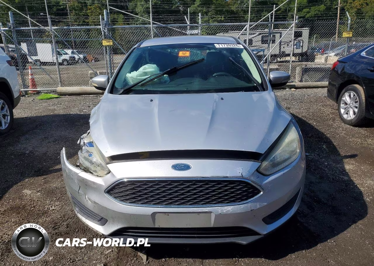 2016 Ford Focus Se VIN:1FADP3K28GL320291 - 5