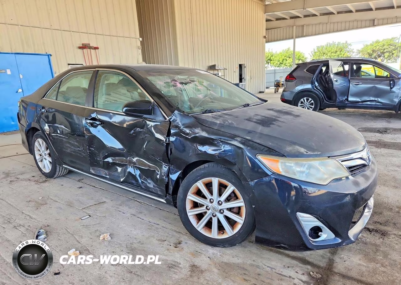 2013 Toyota Camry Xle VIN:4T1BF1FK0DU289803 - 4