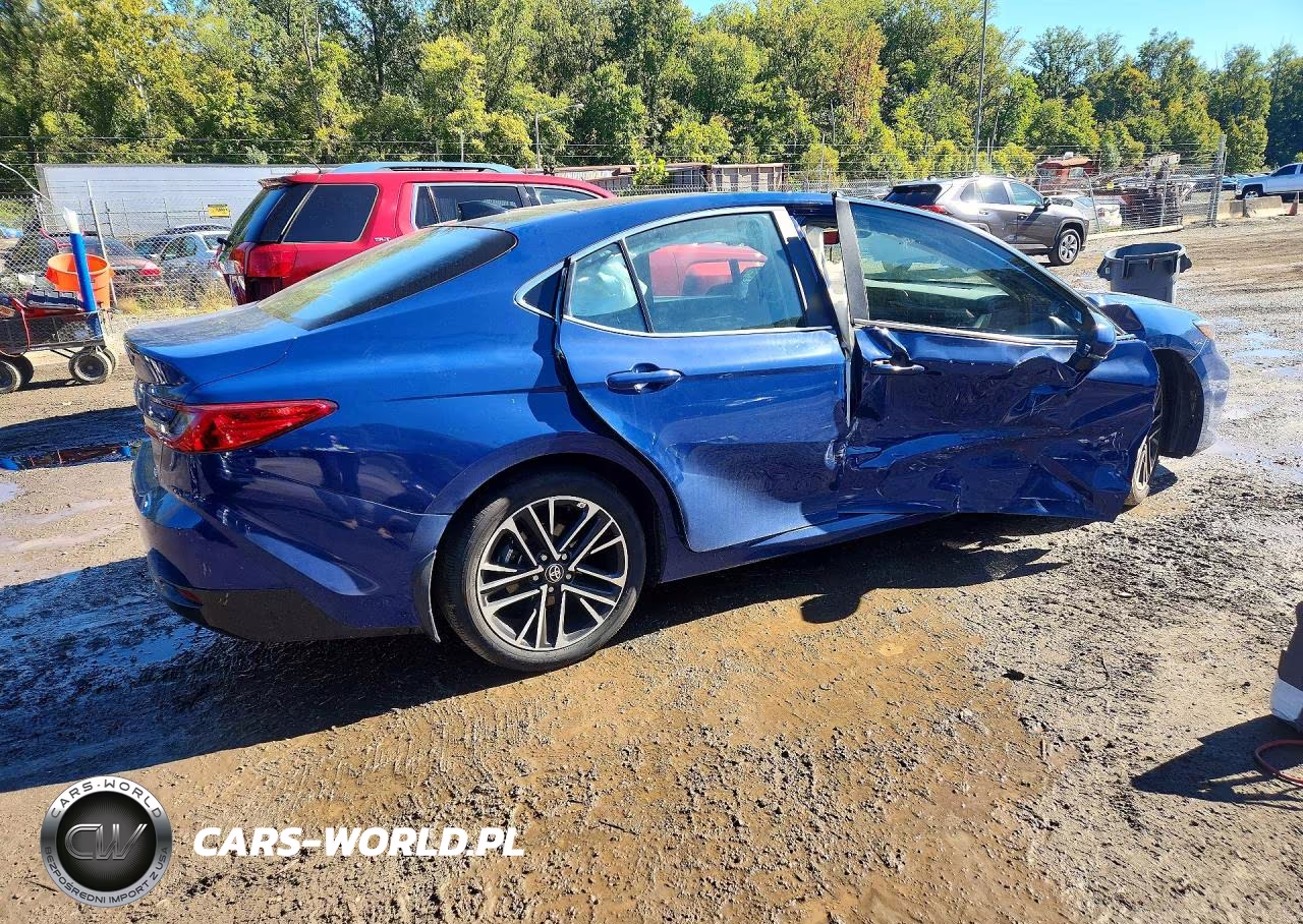 2025 Toyota Camry Xle VIN:4T1DAACK6SU171523 - 3