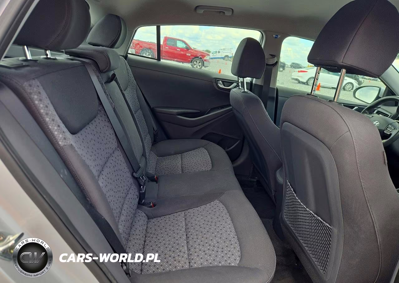 2018 Hyundai Ioniq Sel VIN:KMHC75LC2JU072724 - 10