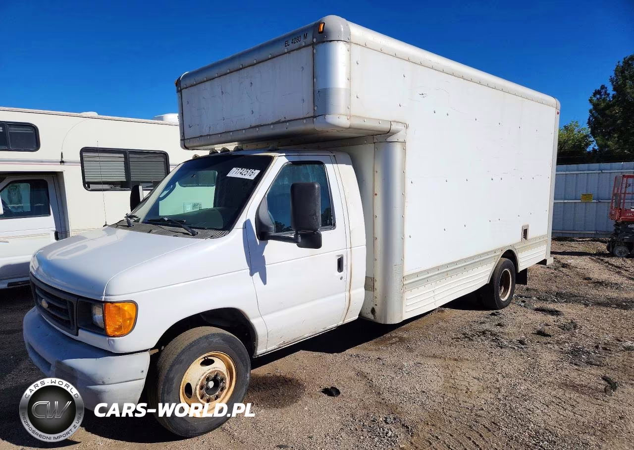 2007 Ford Econoline E450 Super Duty Cutaway Van
