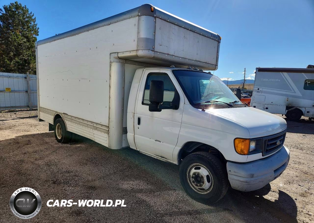 2007 Ford Econoline E450 Super Duty Cutaway Van VIN:1FDXE45S07DA18028 - 4