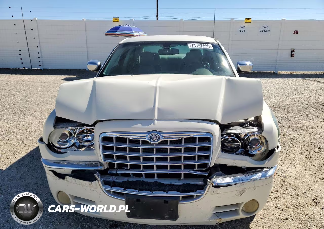 2009 Chrysler 300C VIN:2C3LA63T09H529125 - 5
