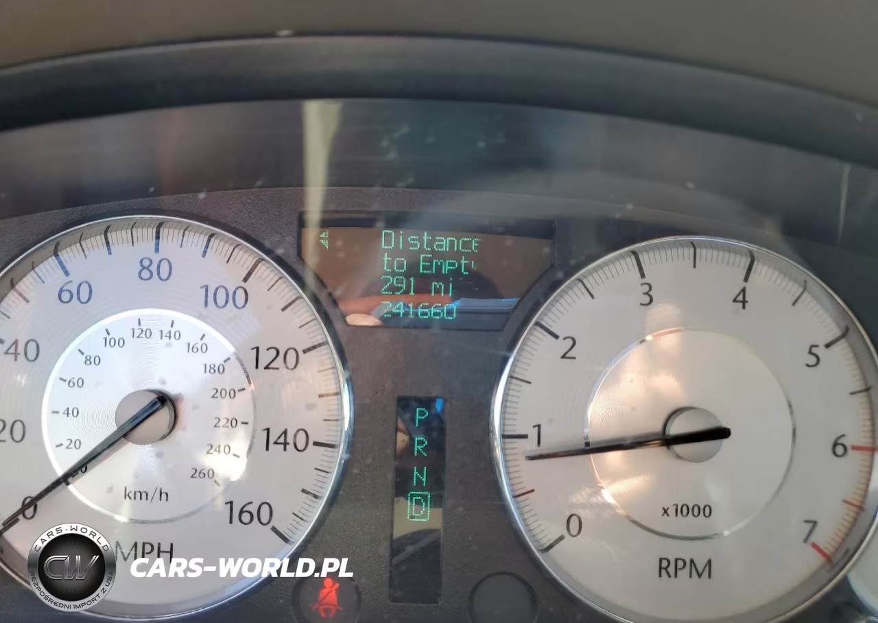 2009 Chrysler 300C VIN:2C3LA63T09H529125 - 9