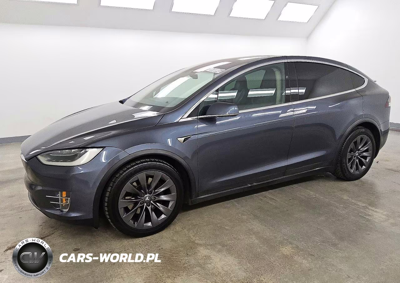 2018 Tesla Model X VIN:5YJXCAE21JF102903 - 1