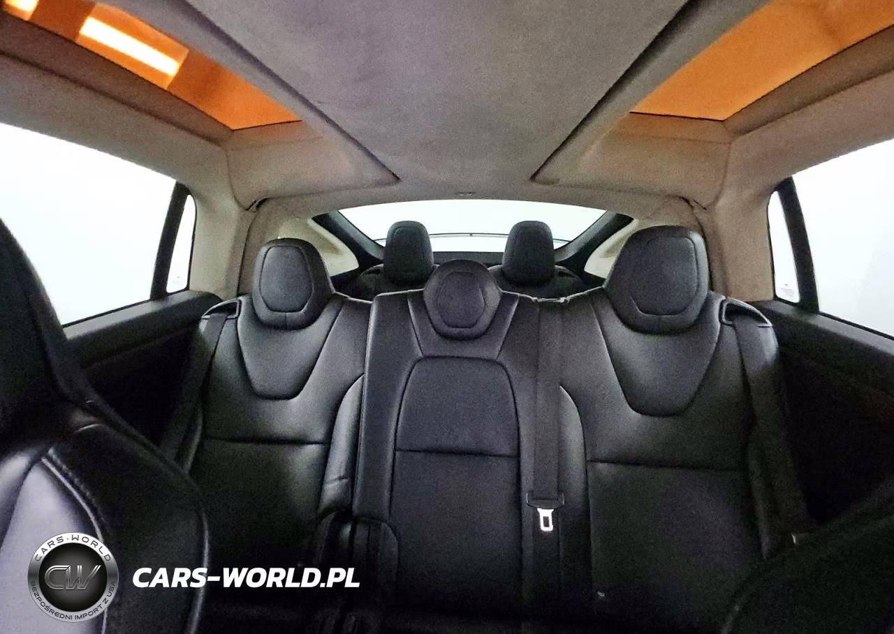 2018 Tesla Model X VIN:5YJXCAE21JF102903 - 10