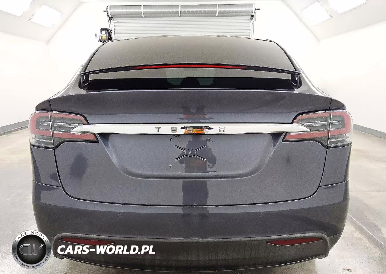 2018 Tesla Model X VIN:5YJXCAE21JF102903 - 6
