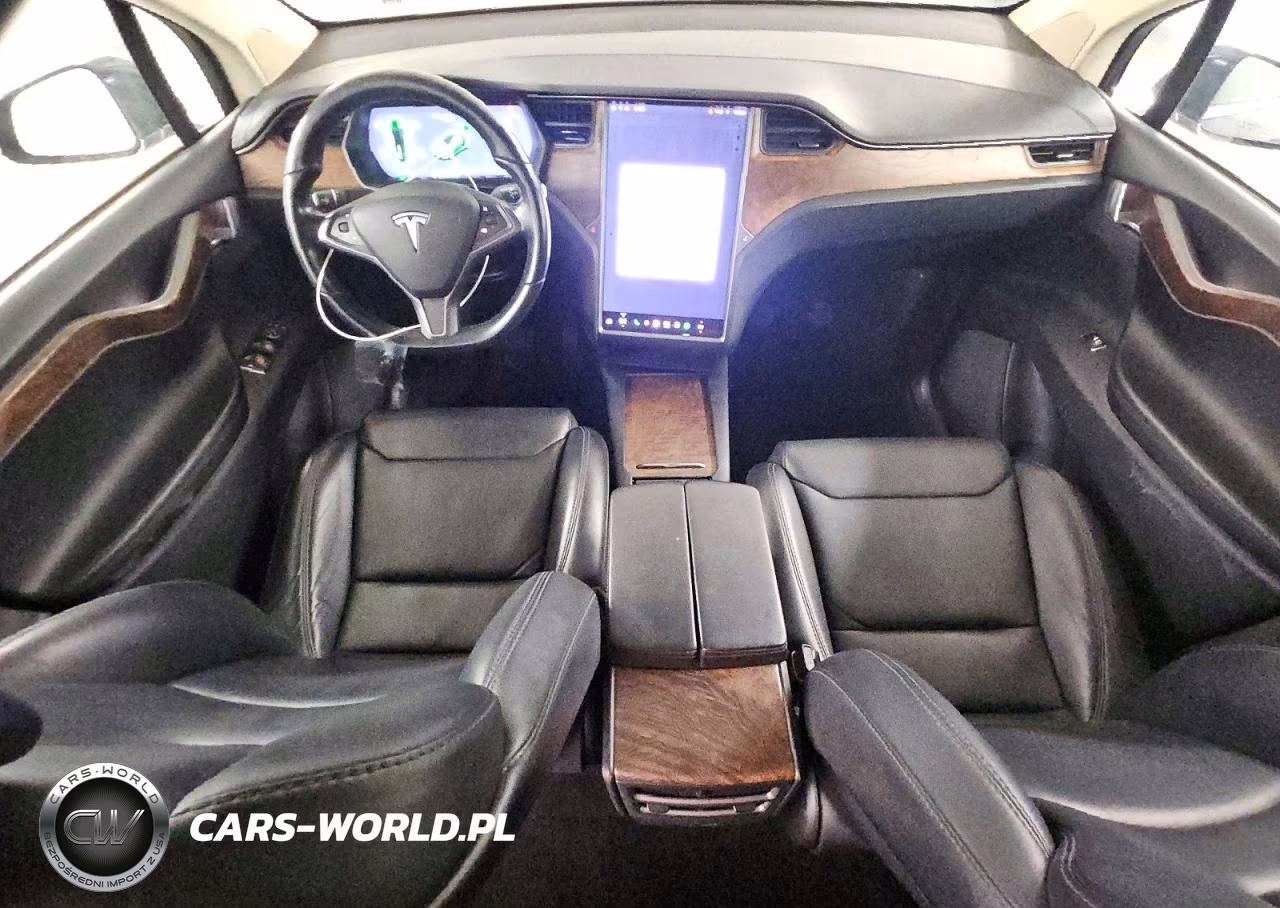 2018 Tesla Model X VIN:5YJXCAE21JF102903 - 8