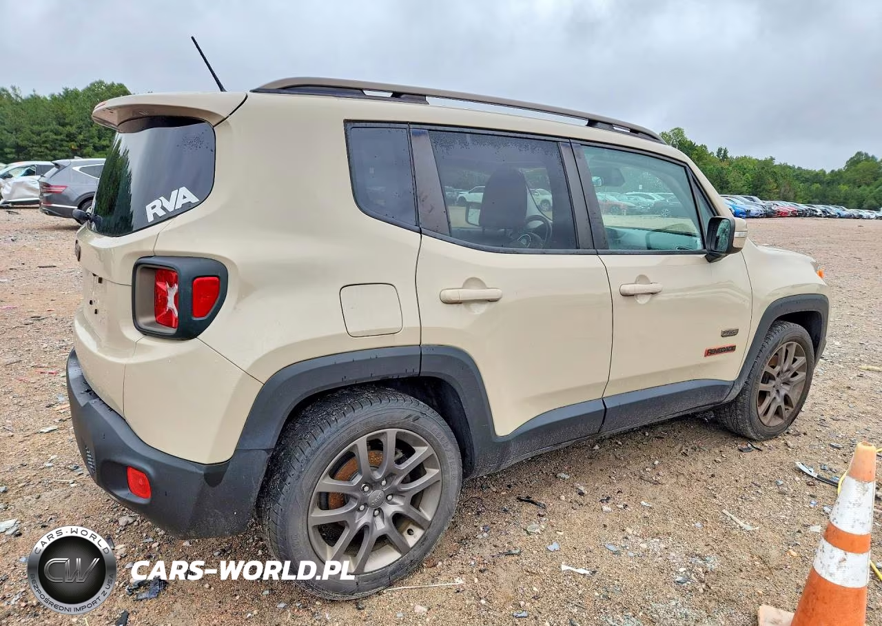 2016 Jeep Renegade Latitude VIN:ZACCJABW6GPD70360 - 3