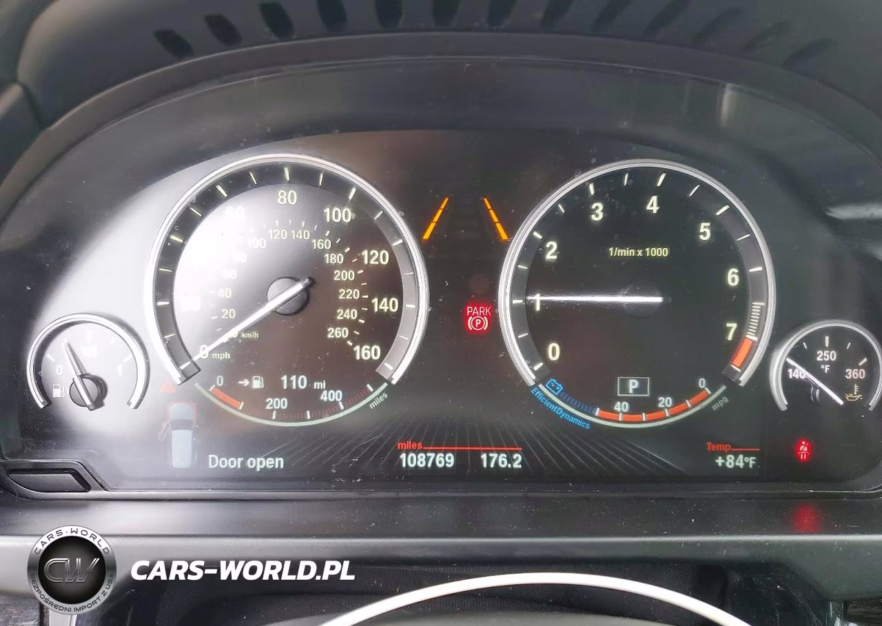 2015 BMW X5 xDrive35I VIN:5UXKR0C54F0P06286 - 9