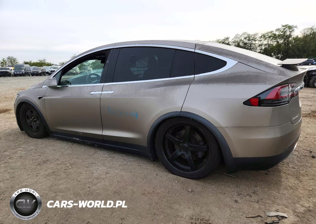 2017 Tesla Model X VIN:5YJXCAE2XHF051041 - 2