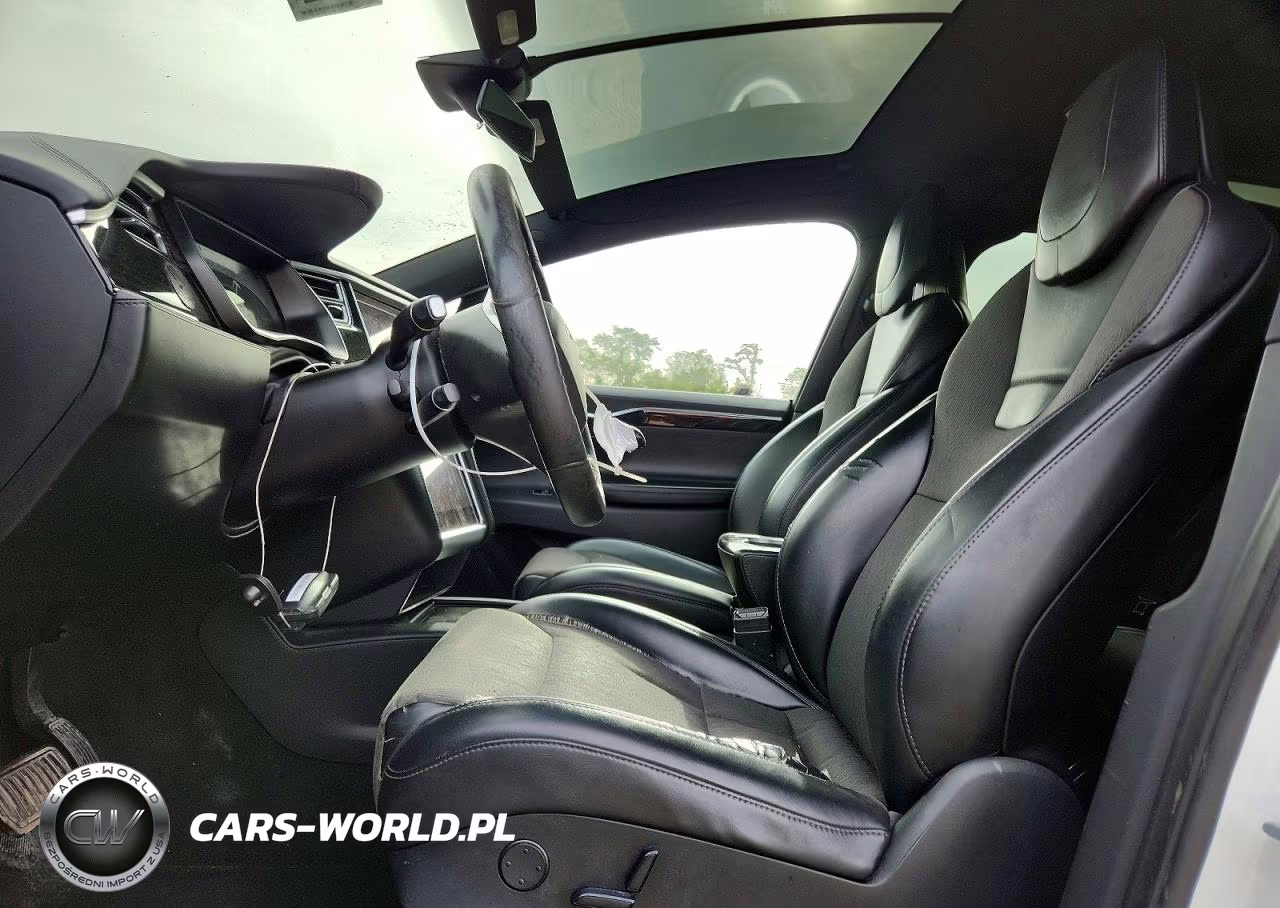 2017 Tesla Model X VIN:5YJXCAE2XHF051041 - 7
