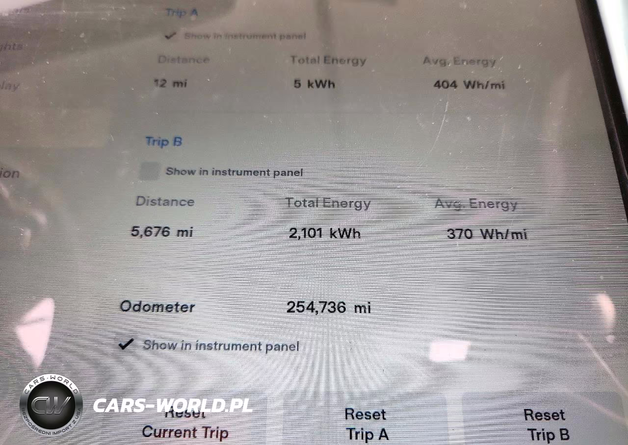 2017 Tesla Model X VIN:5YJXCAE2XHF051041 - 9