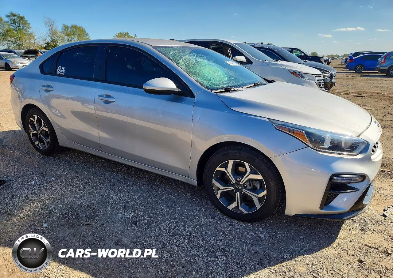 2021 Kia Forte Lxs VIN:3KPF24AD0ME305671 - 4