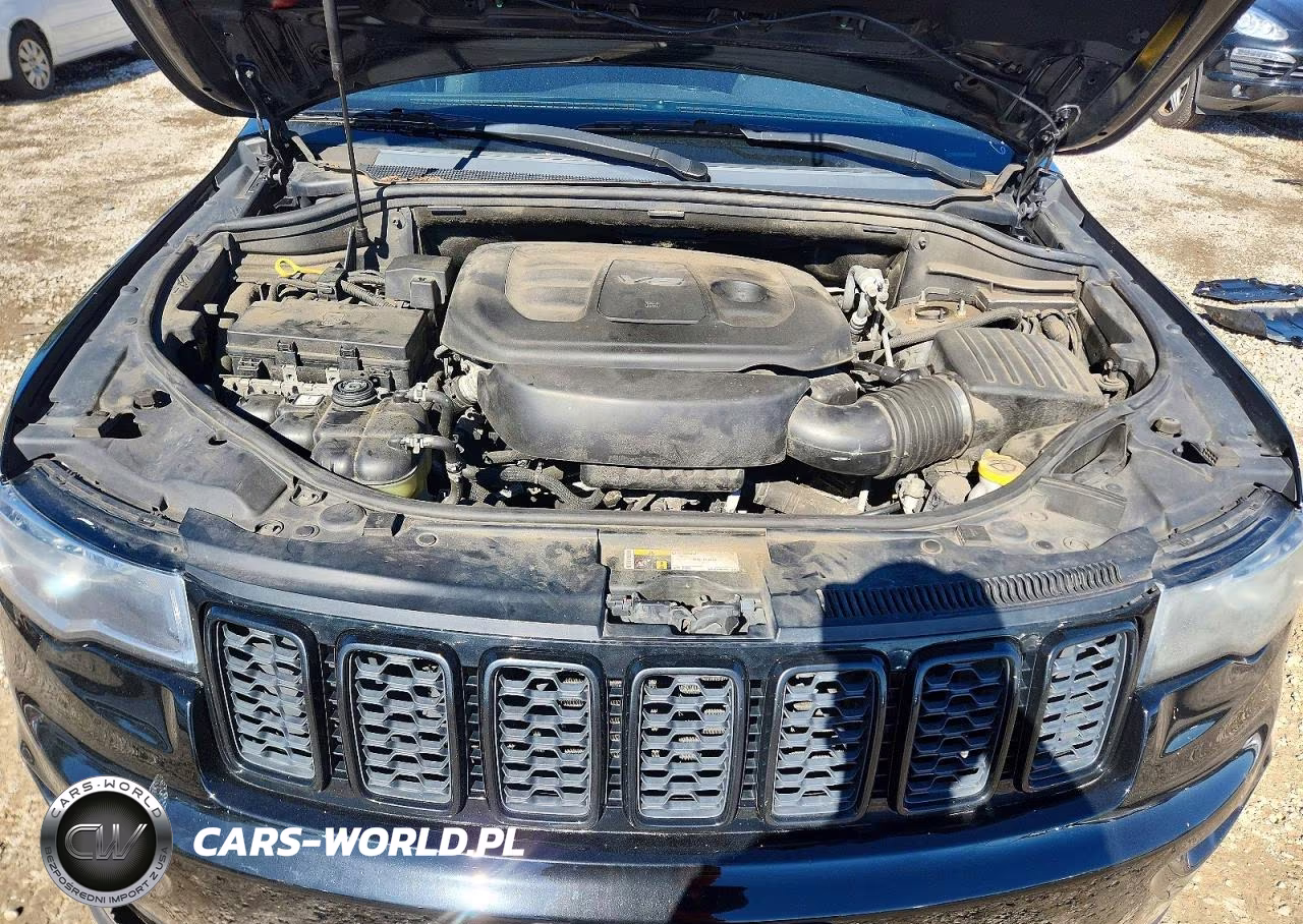 2018 Jeep Grand Cherokee Laredo VIN:1C4RJFAG1JC382011 - 11