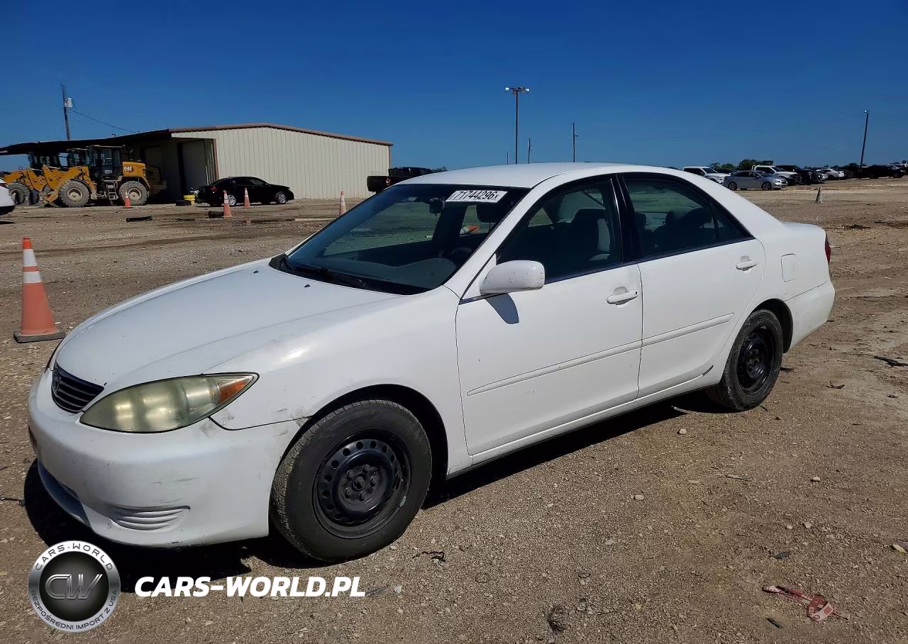2005 Toyota Camry Le