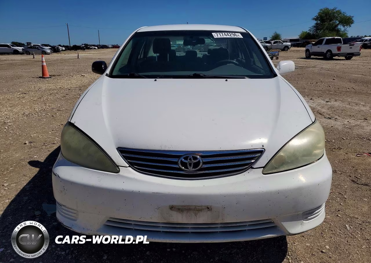 2005 Toyota Camry Le VIN:4T1BE32K95U393230 - 5