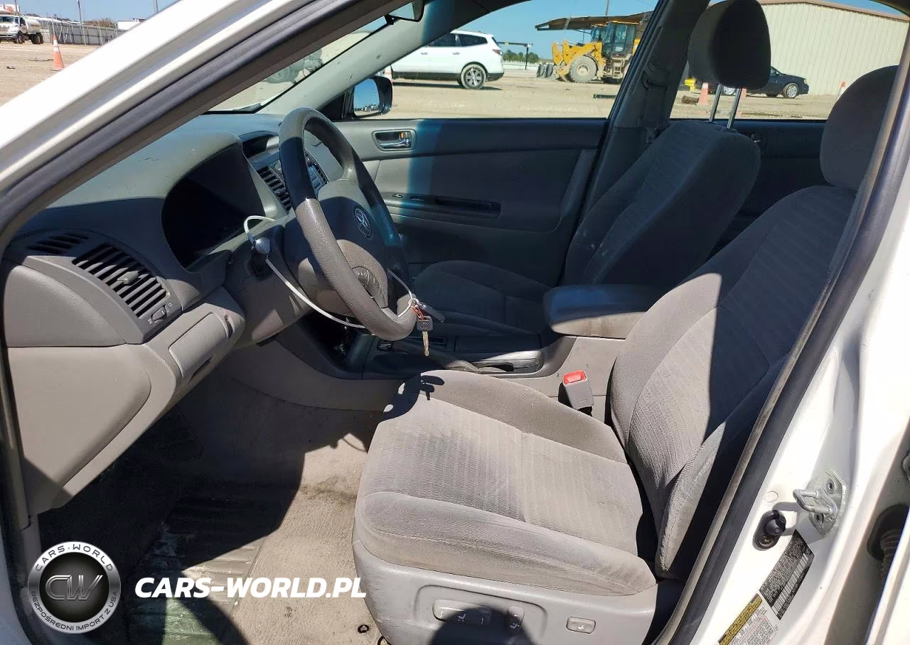 2005 Toyota Camry Le VIN:4T1BE32K95U393230 - 7