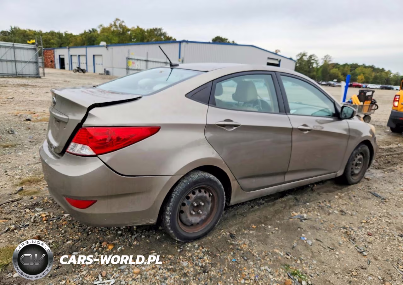 2013 Hyundai Accent VIN:KMHCT4AE2DU387988 - 3