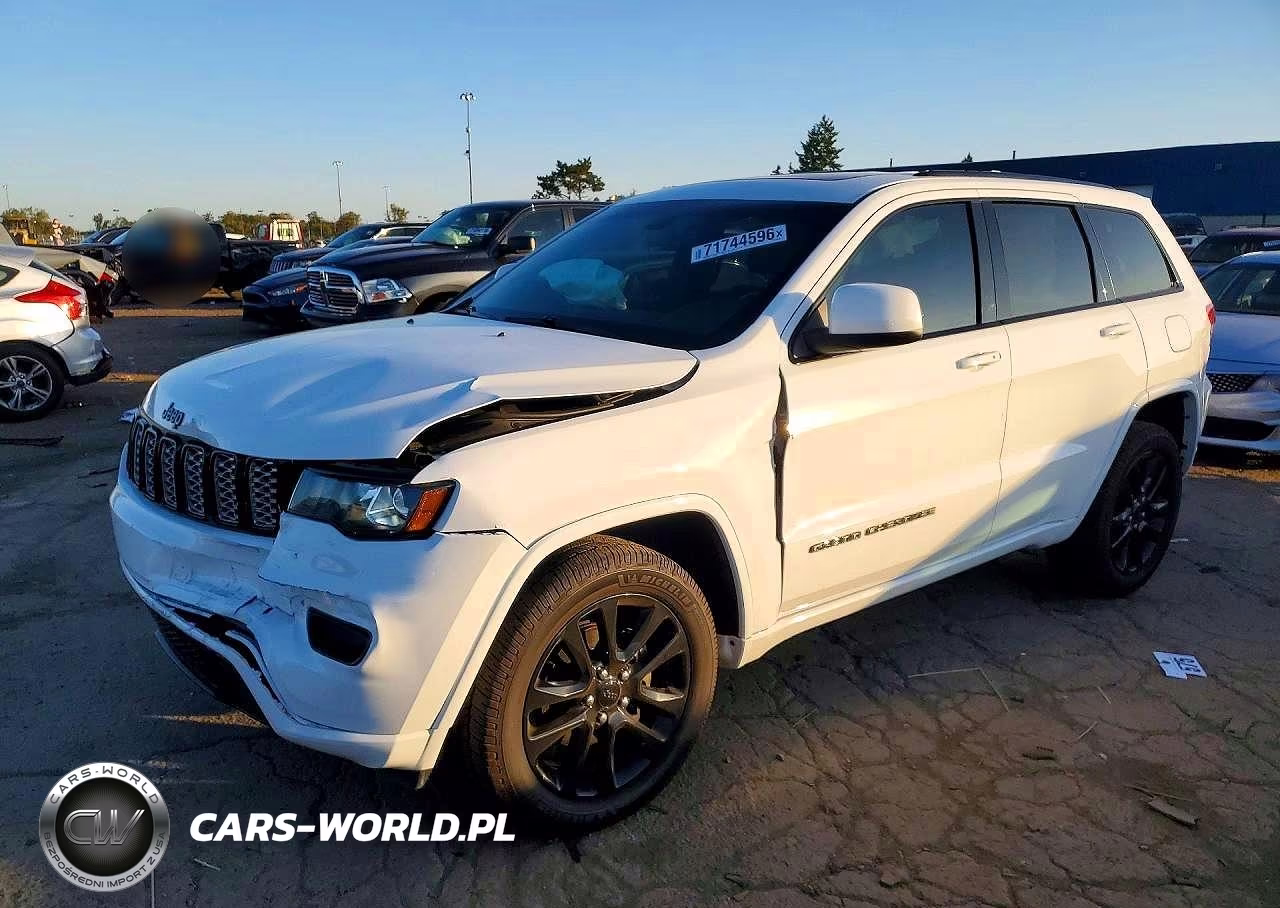2020 Jeep Grand Cherokee Laredo