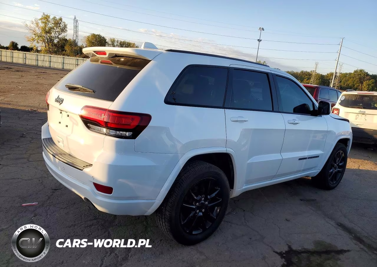 2020 Jeep Grand Cherokee Laredo VIN:1C4RJFAG9LC416344 - 3