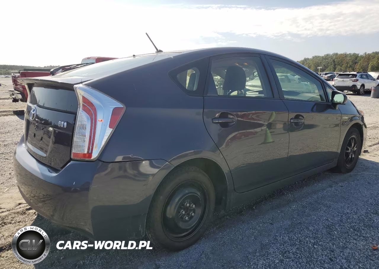 2014 Toyota Prius Two VIN:JTDKN3DU1E1742644 - 3
