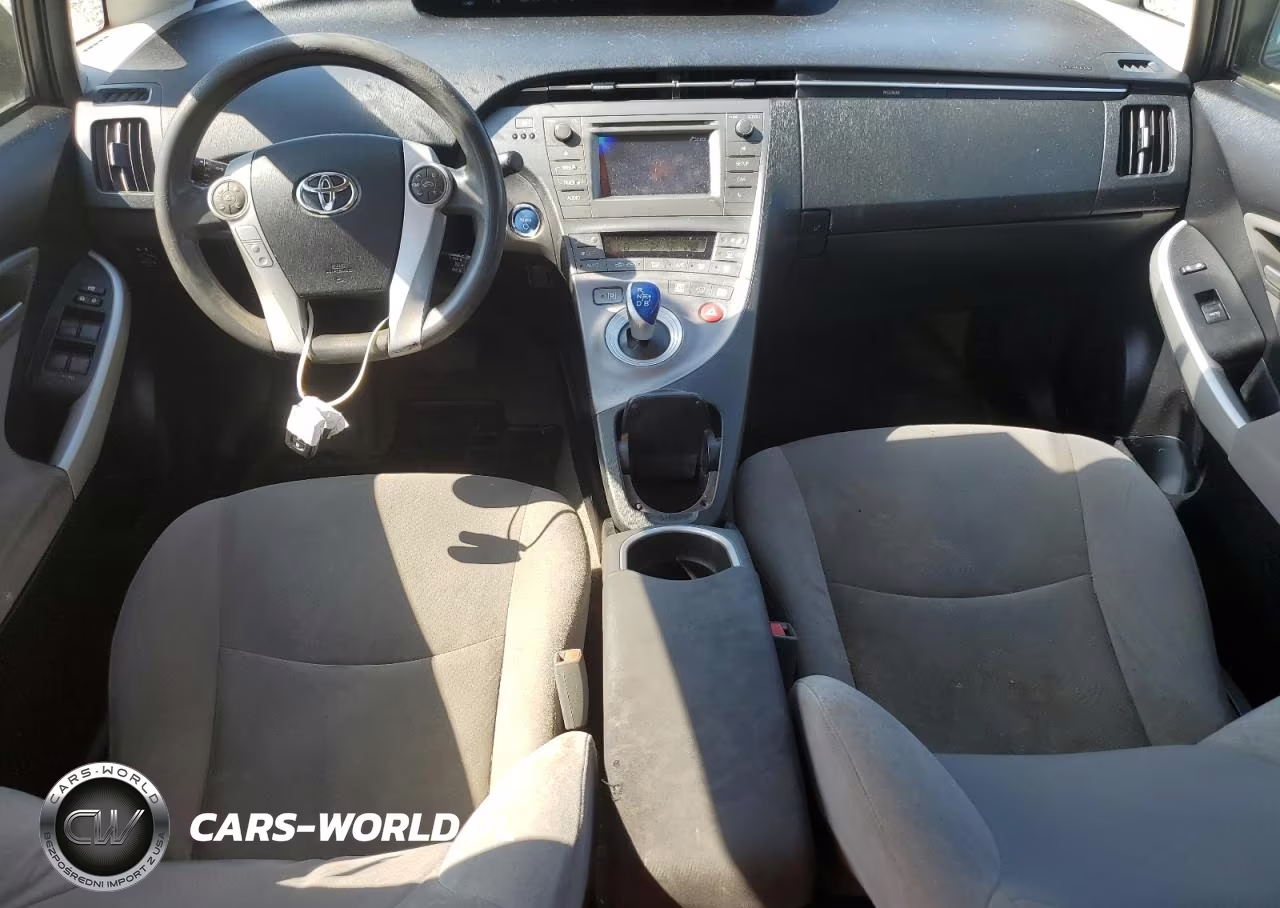 2014 Toyota Prius Two VIN:JTDKN3DU1E1742644 - 8