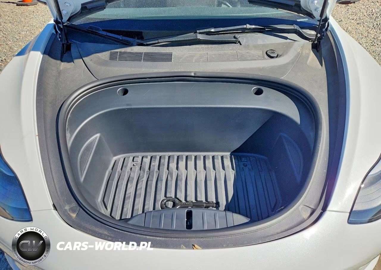 2023 Tesla Model 3 VIN:5YJ3E1EB8PF390761 - 11