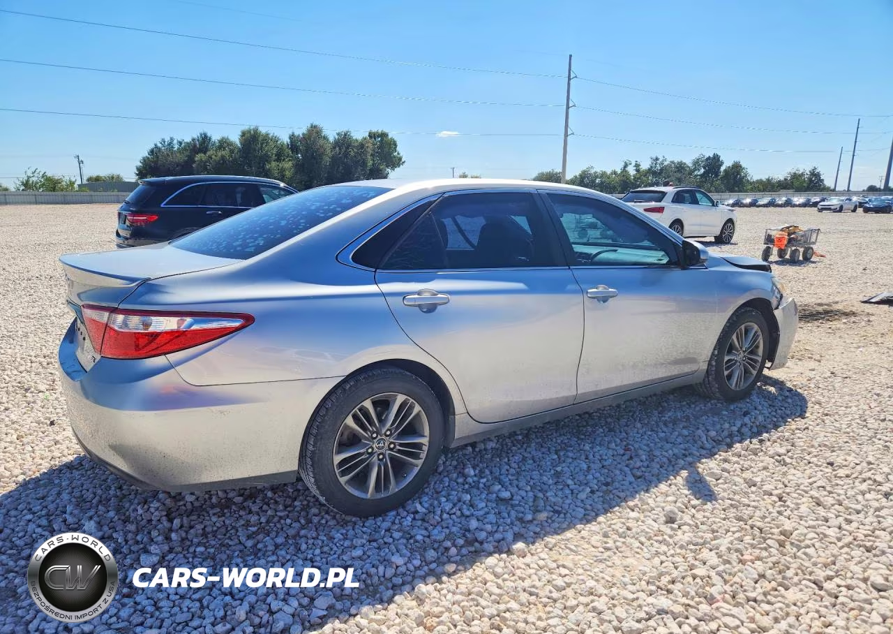 2016 Toyota Camry Se VIN:4T1BF1FK3GU164556 - 3