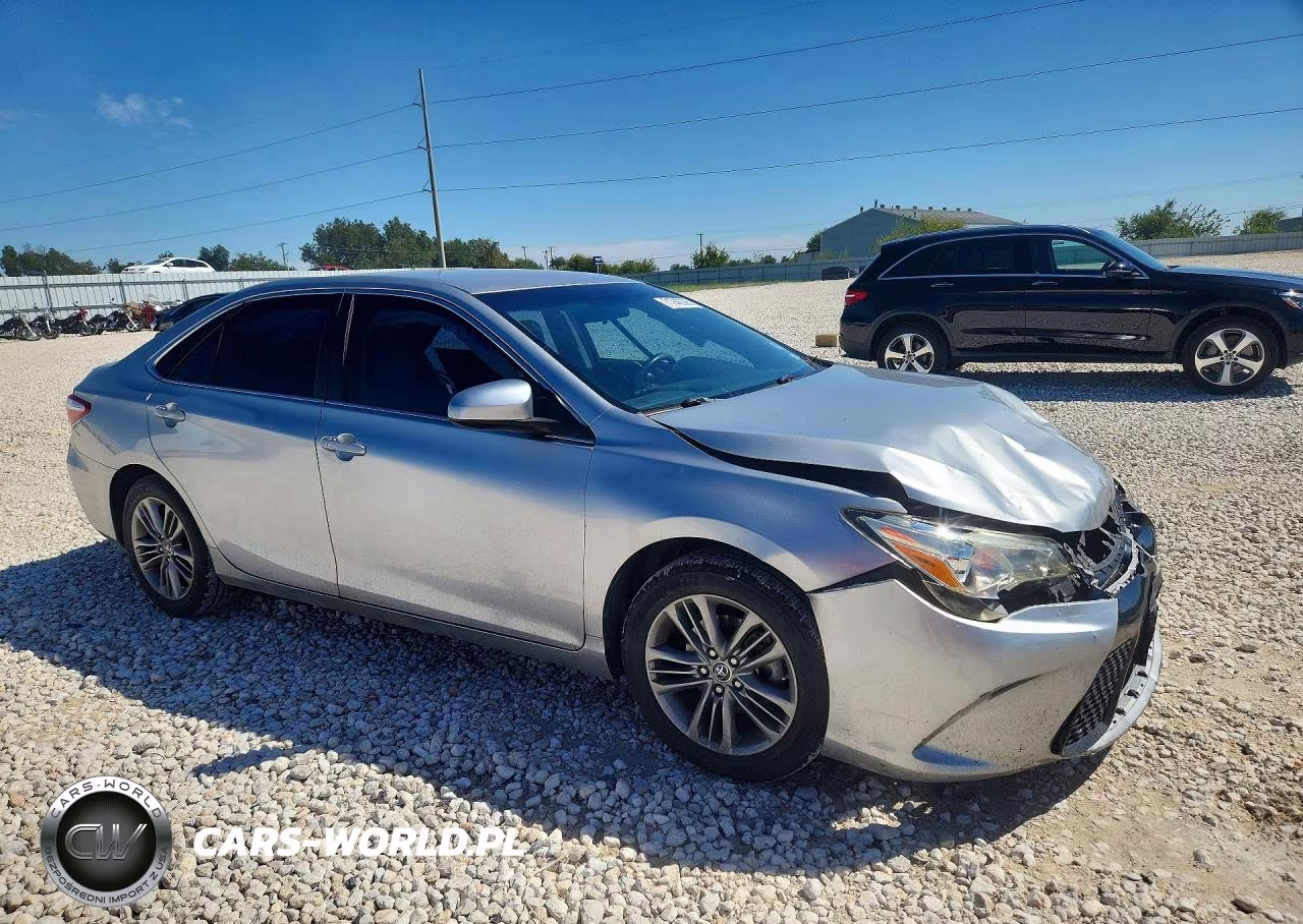 2016 Toyota Camry Se VIN:4T1BF1FK3GU164556 - 4