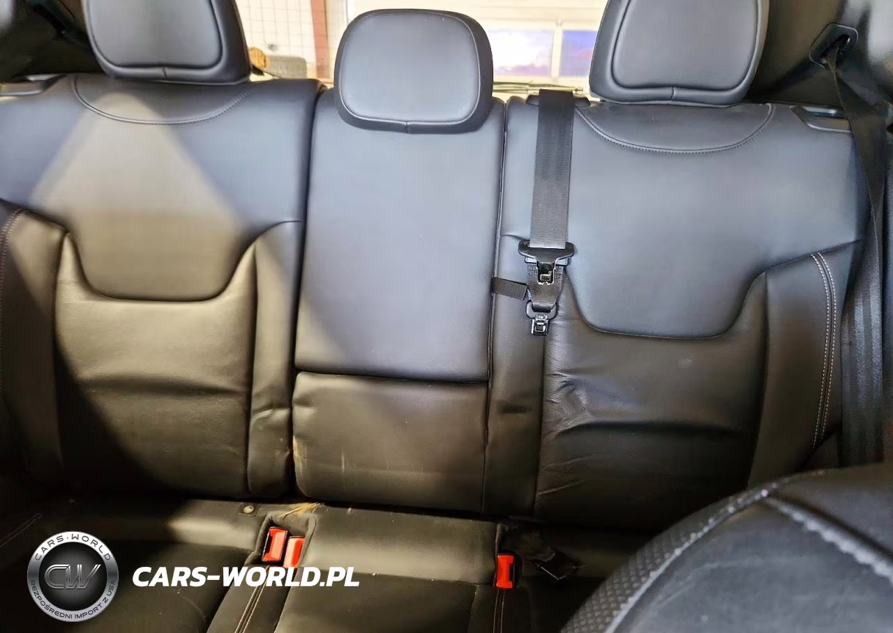 2016 Jeep Renegade Limited VIN:ZACCJBDT4GPD10456 - 10
