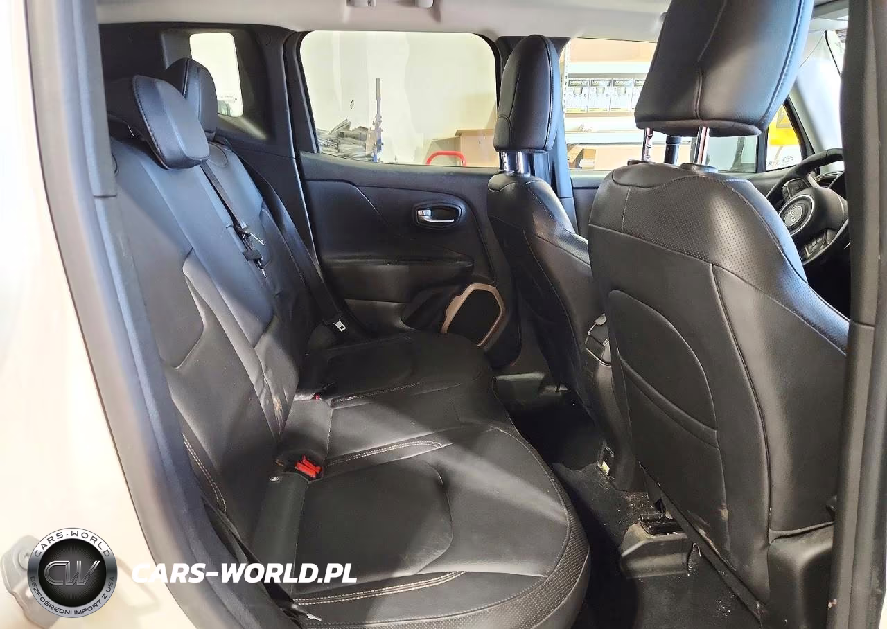 2016 Jeep Renegade Limited VIN:ZACCJBDT4GPD10456 - 11