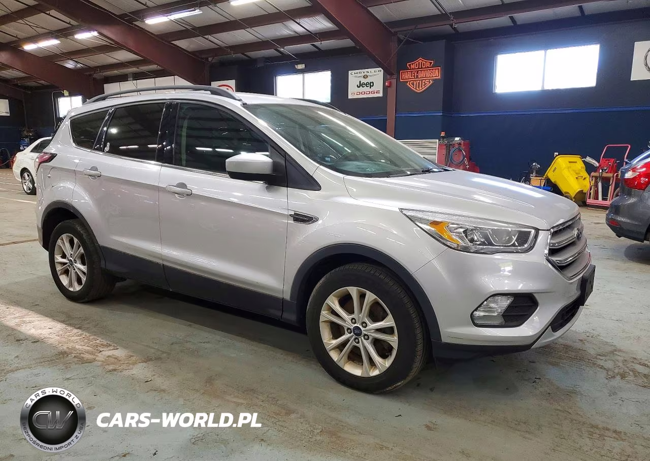 2017 Ford Escape Se VIN:1FMCU9G96HUE27824 - 4