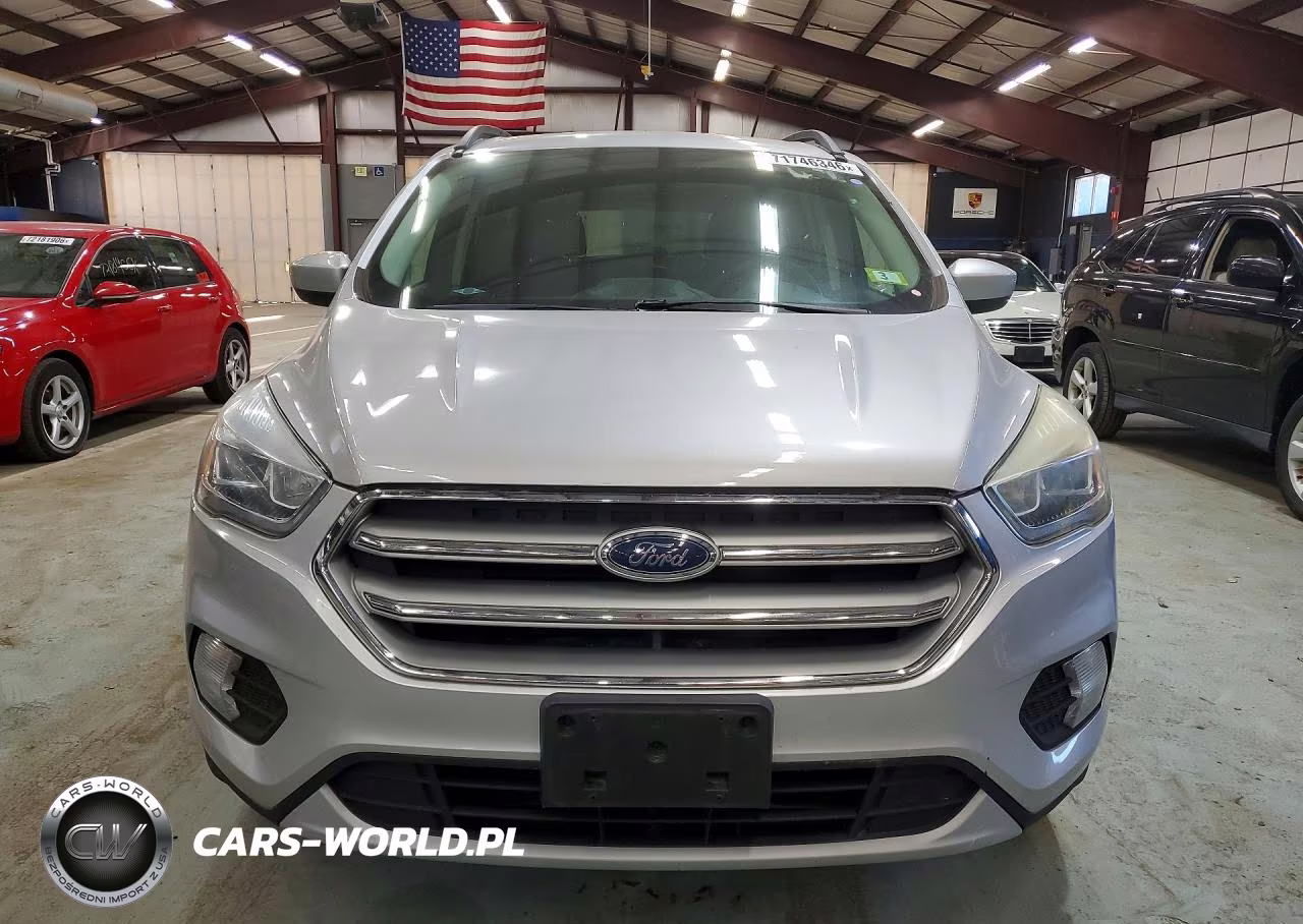 2017 Ford Escape Se VIN:1FMCU9G96HUE27824 - 5