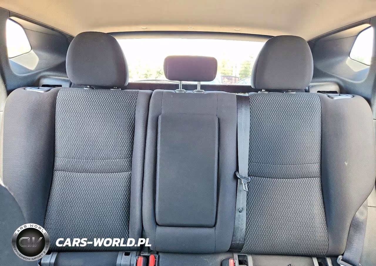 2018 Nissan Rogue Sport S VIN:JN1BJ1CR4JW259954 - 10
