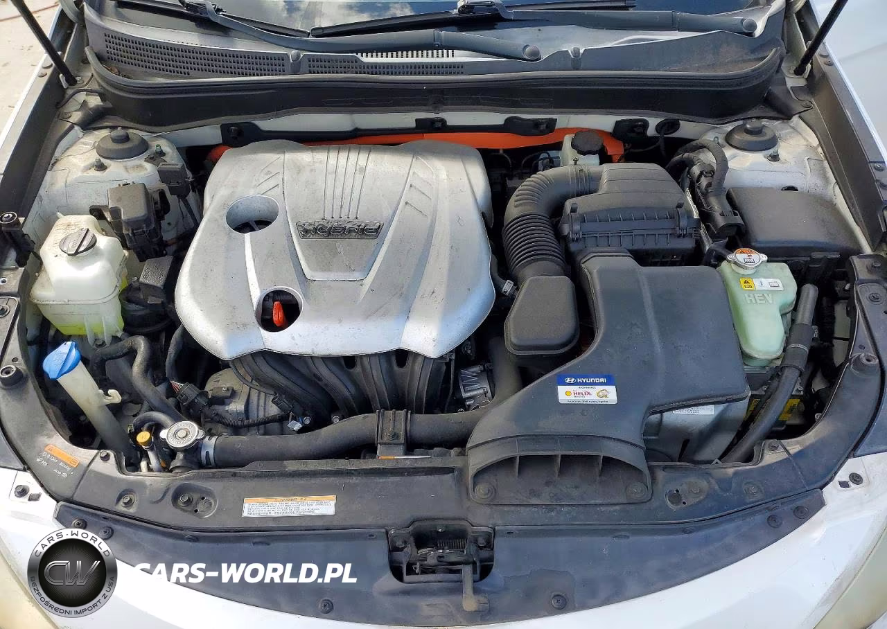 2015 Hyundai Sonata Hybrid Base VIN:KMHEC4A41FA138456 - 11