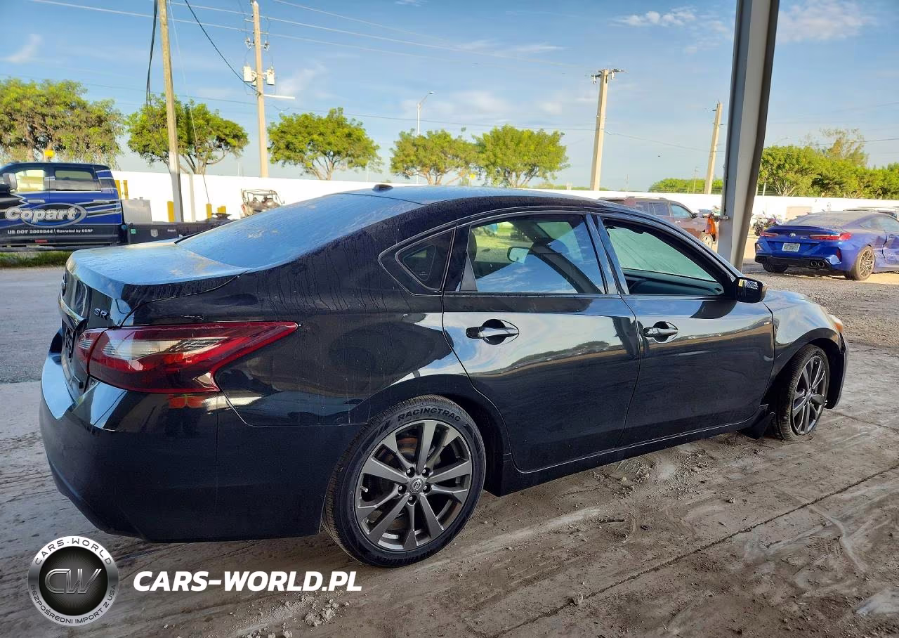 2018 Nissan Altima 2.5 Sr VIN:1N4AL3AP3JC238763 - 3